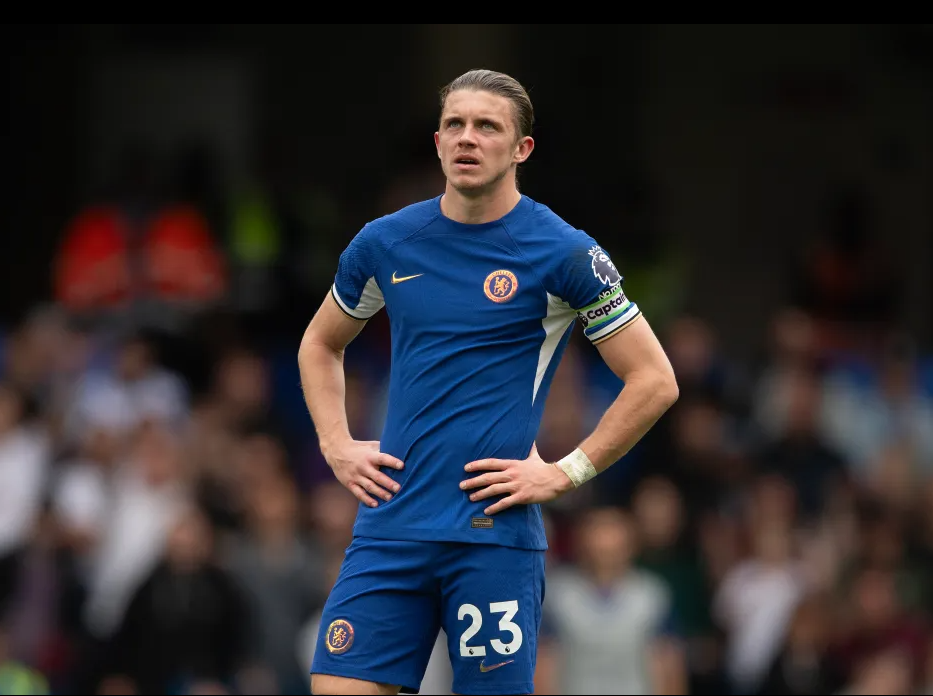 Thong ke cua Conor Gallagher ben canh Moises Caicelo va Enzo Fernandes