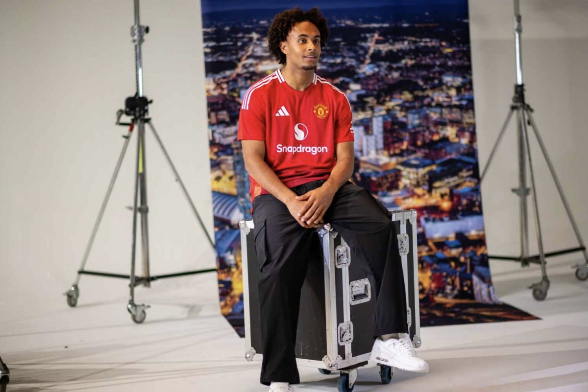 Joshua Zirkzee tự tin làm nên sự khác biệt Joshua Zirkzee tu tin lam nen su khac biet