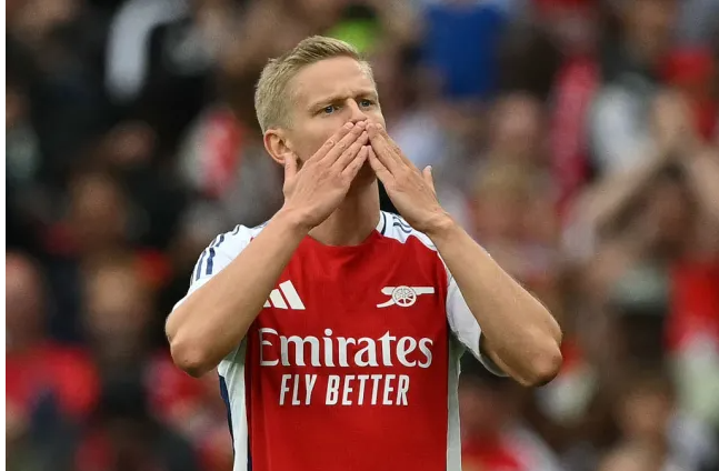 Oleksandr Zinchenko Giấc mơ hòa bình phía sau trái bóng tròn 2