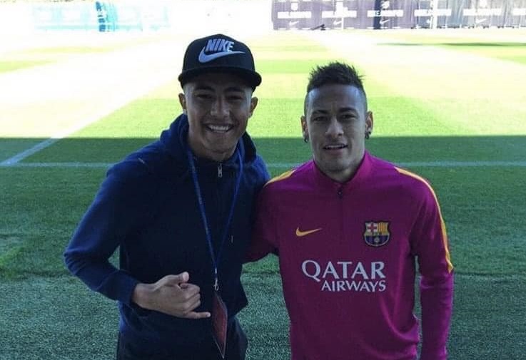 Werick Caetano chụp cùng Neymar Werick Caetano chup cung Neymar