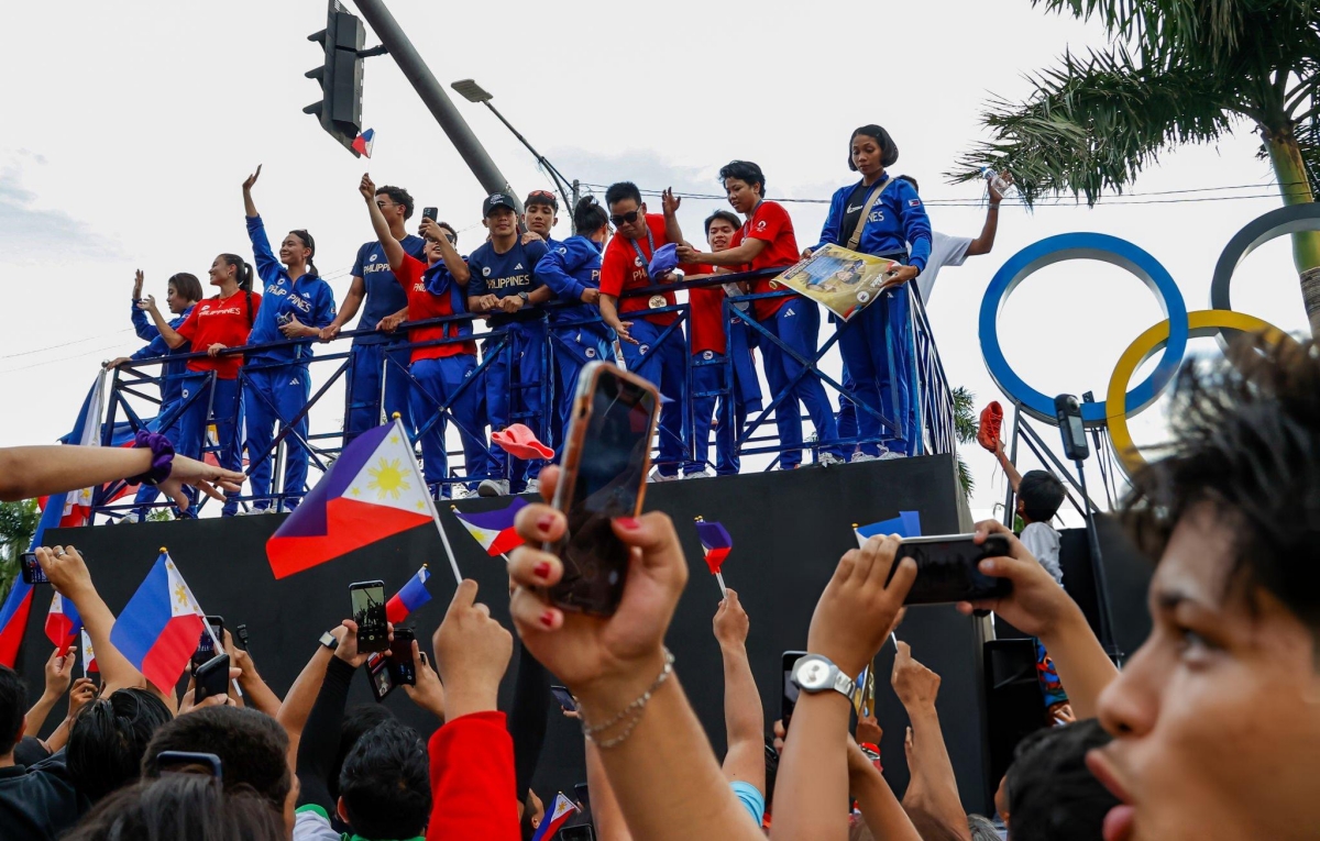 Carlos Yulo được đông đảo người dân chào đón ở quê nhà Philippines 1