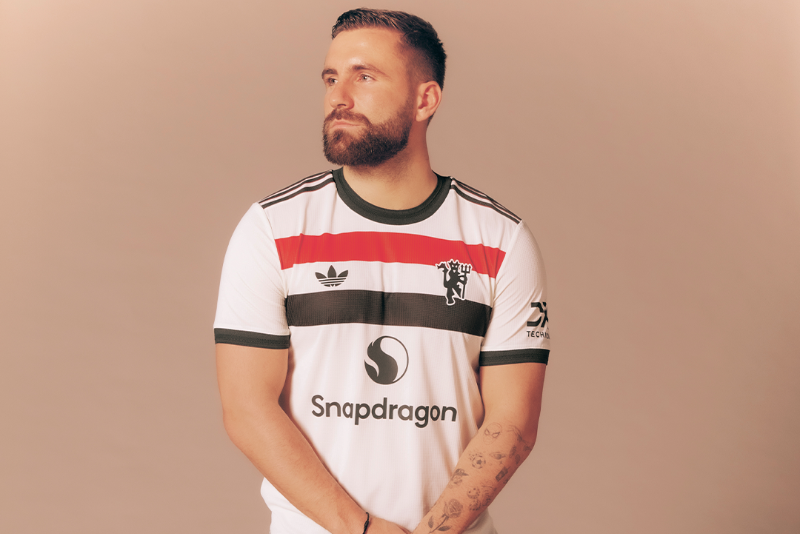 Luke Shaw dính chấn thương và ngồi ngoài tới giữa tháng 9 Luke Shaw dinh chan thuong va ngoi ngoai toi giua thang 9