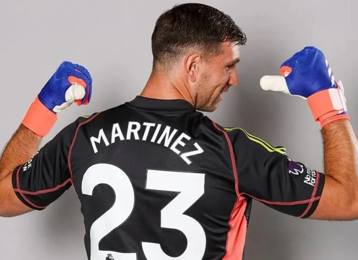 Emiliano Martinez tiết lộ lý do đổi số áo ở Aston Villa Emiliano Martinez tiet lo ly do doi so ao o Aston Villa