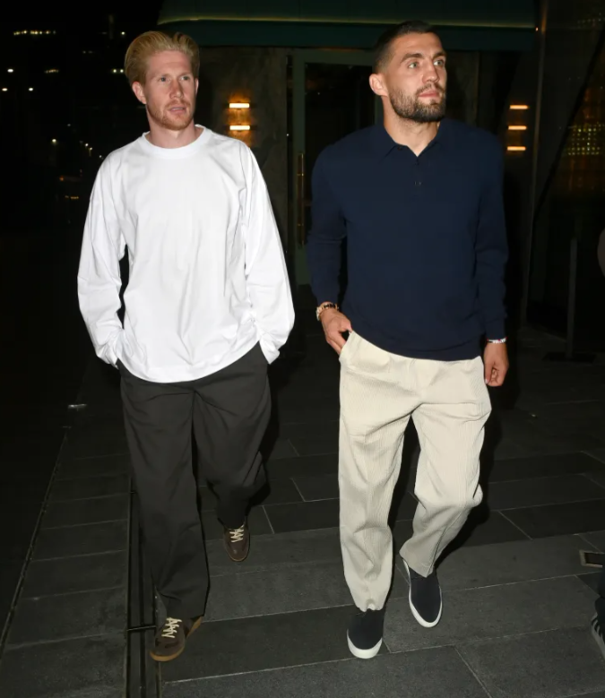 Dàn sao Man City và Wags mừng sinh nhật của Bernardo Silva 4 Dàn sao Man City và Wags mừng sinh nhật của Bernardo Silva 4