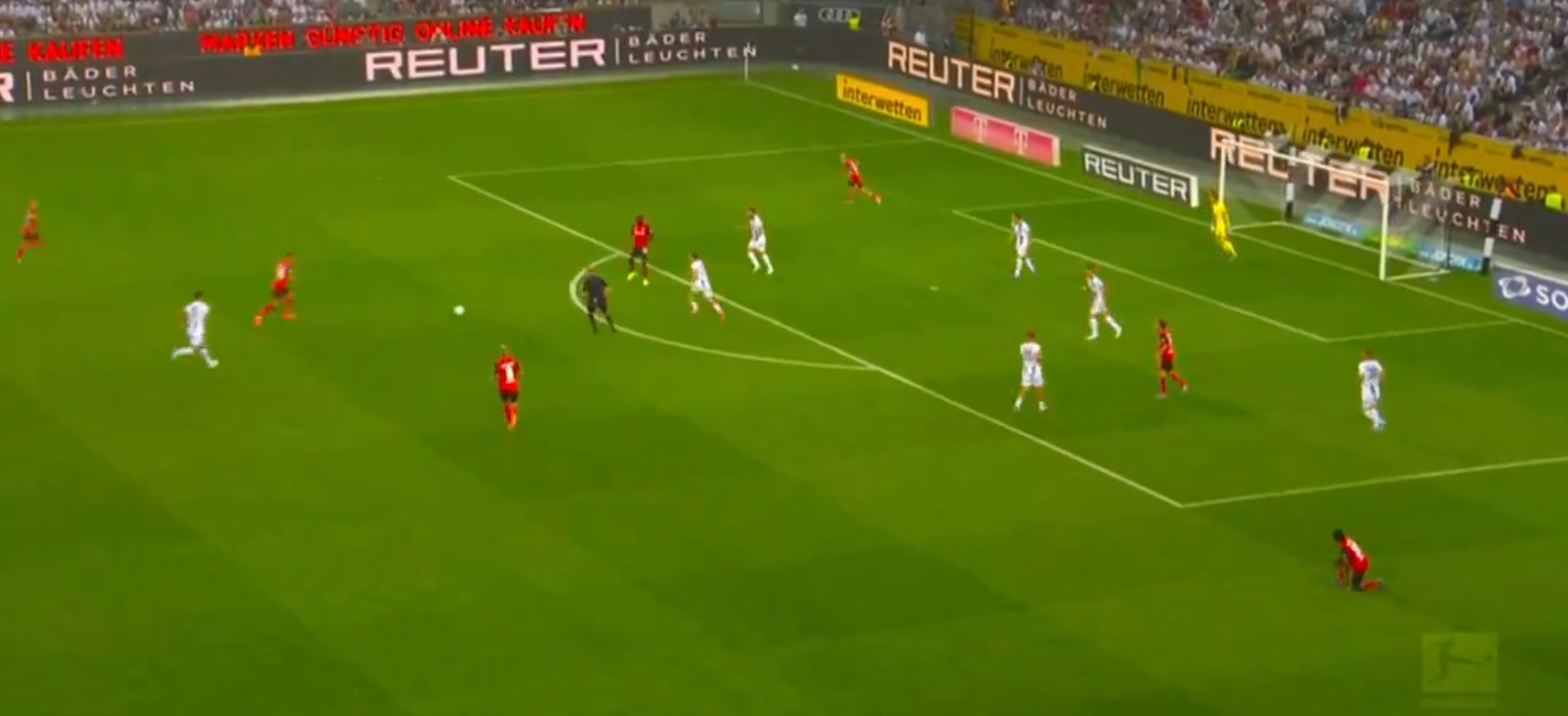 Chiêm ngưỡng siêu phẩm sút xa thành bàn của Granit Xhaka 4 Chiêm ngưỡng siêu phẩm sút xa thành bàn của Granit Xhaka 4