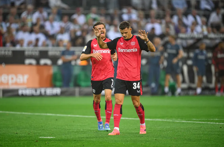 Anh không ăn mừng do trước đó từng chơi cho Gladbach. Anh khong an mung do truoc do tung choi cho Gladbach.