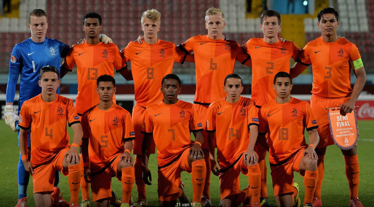 Hà Nội FC chiêu mộ đồng đội Van de Beek 1