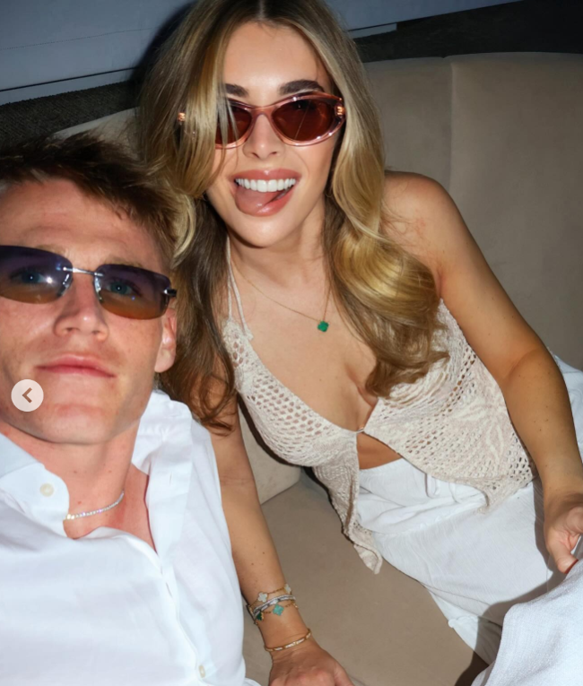 Nhan sắc vạn người mê của bạn gái Scott McTominay 6