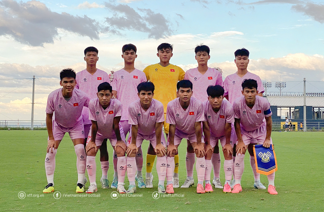Họp báo Vòng loại U20 châu Á HLV Hứa Hiền Vinh bày tỏ quyết tâm, HLV Guam gửi lời chia s tới Việt Nam 1 Họp báo Vòng loại U20 châu Á HLV Hứa Hiền Vinh bày tỏ quyết tâm, HLV Guam gửi lời chia s tới Việt Nam 1