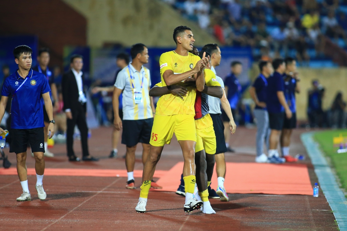 Đông Á Thanh Hóa chia tay hai cầu thủ quan trọng trước khi mùa giải khép lại 1