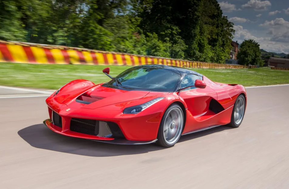 Các ngôi sao hàng đầu ở Ngoại hạng Anh lái xe gì 2 Các ngôi sao hàng đầu ở Ngoại hạng Anh lái xe gì 2