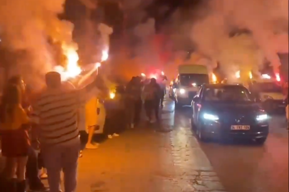 CdV Galatasaray dot phao sang chao don Osimhen