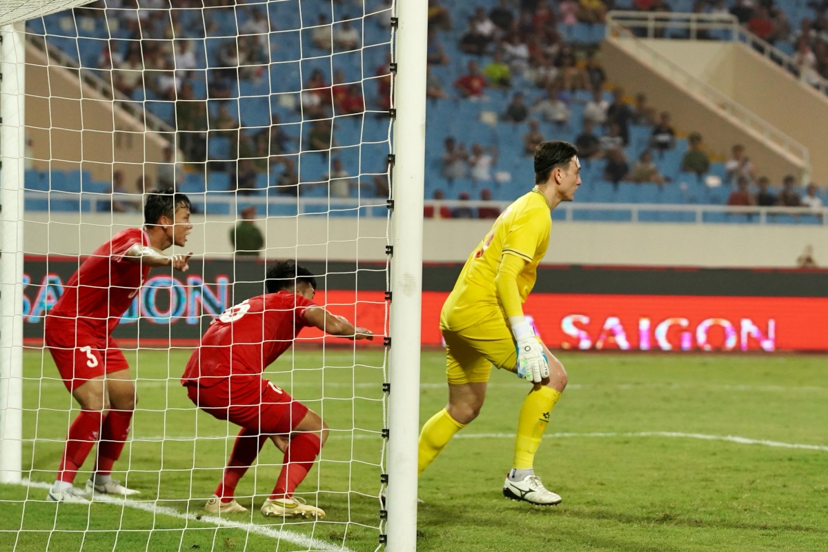 Thủ môn Đặng Văn Lâm và cơn ác mộng từ điểm yếu cố hữu 3 Thủ môn Đặng Văn Lâm và cơn ác mộng từ điểm yếu cố hữu 3