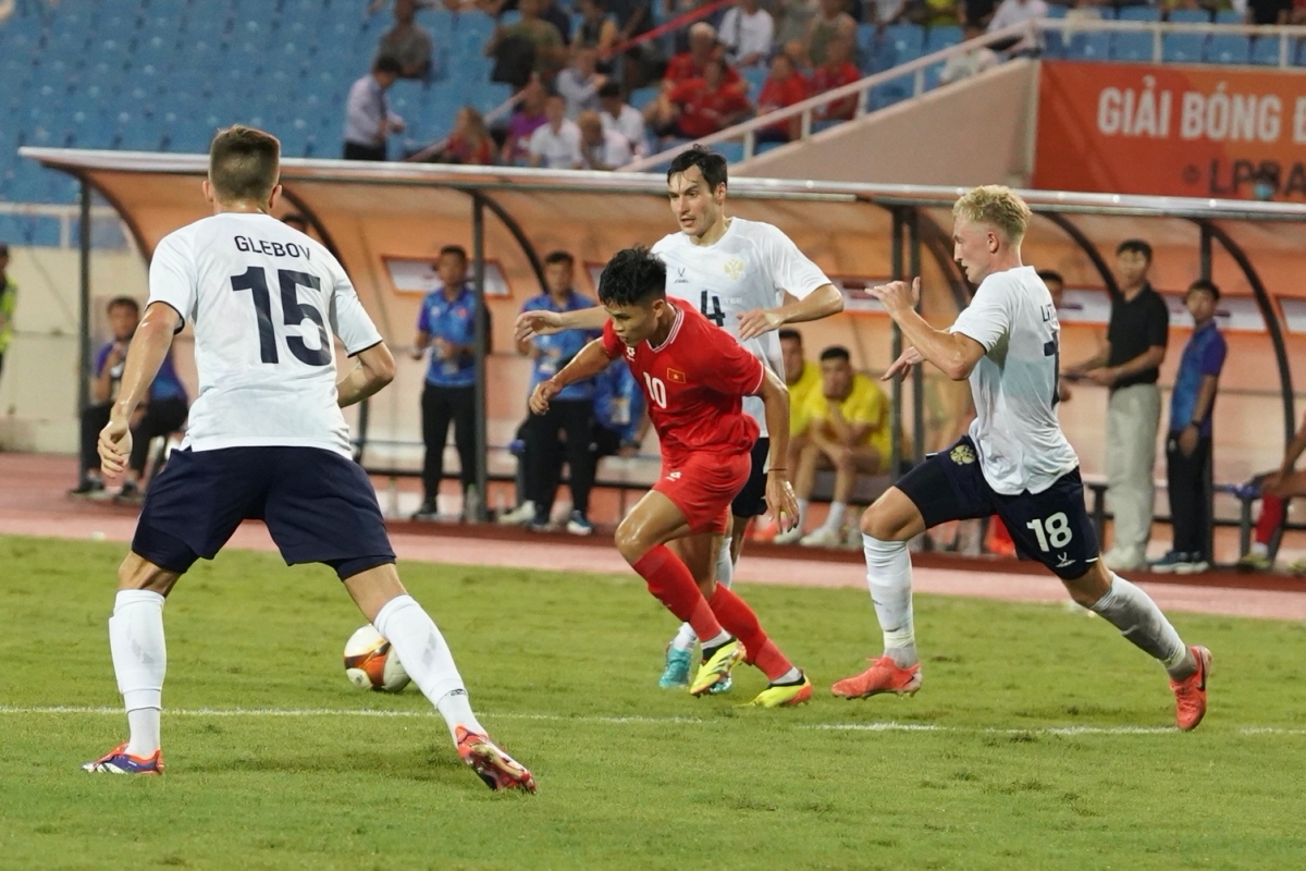 Thủ môn Đặng Văn Lâm và cơn ác mộng từ điểm yếu cố hữu 7 Thủ môn Đặng Văn Lâm và cơn ác mộng từ điểm yếu cố hữu 7