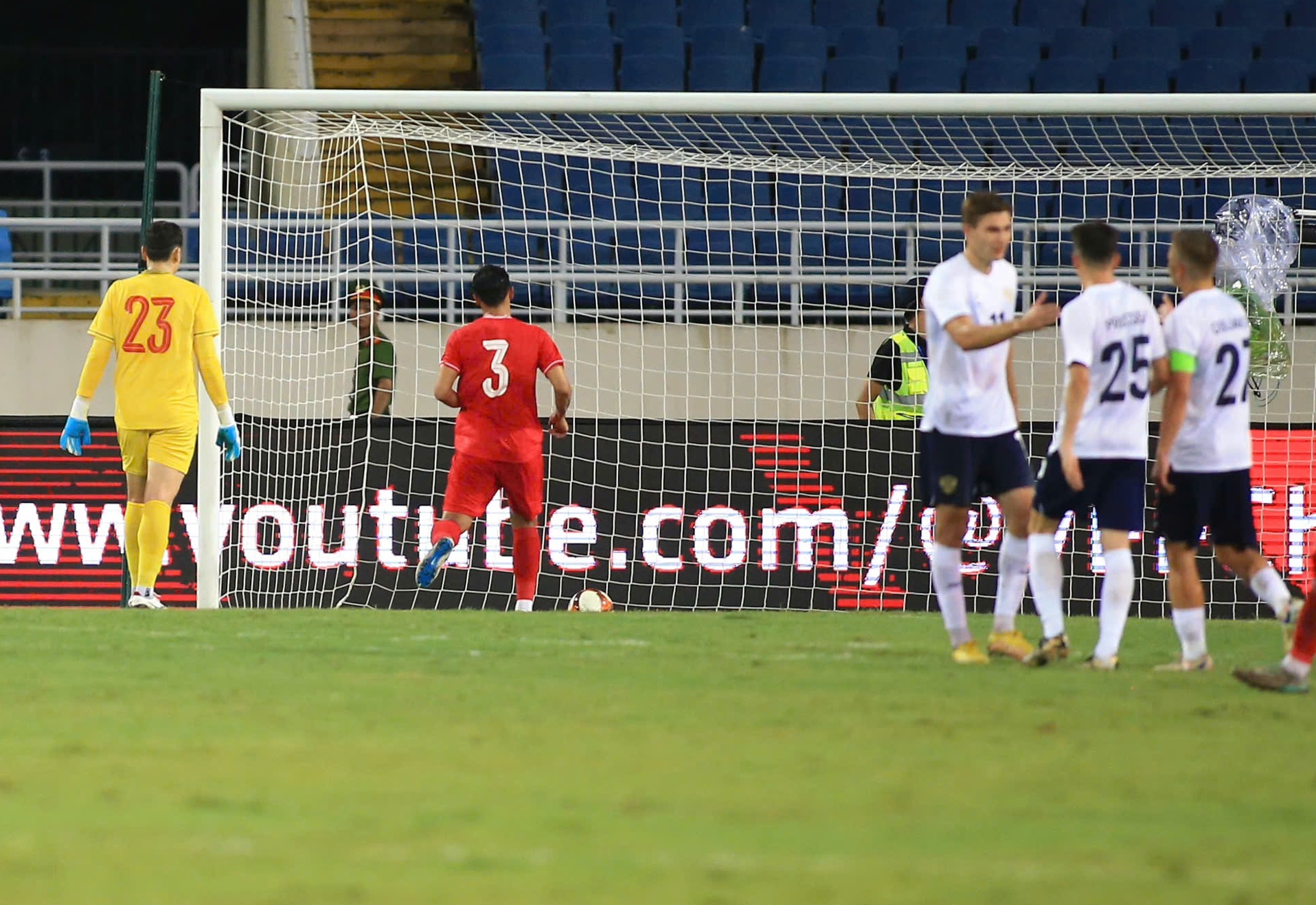 Thủ môn Đặng Văn Lâm và cơn ác mộng từ điểm yếu cố hữu 5 Thủ môn Đặng Văn Lâm và cơn ác mộng từ điểm yếu cố hữu 5