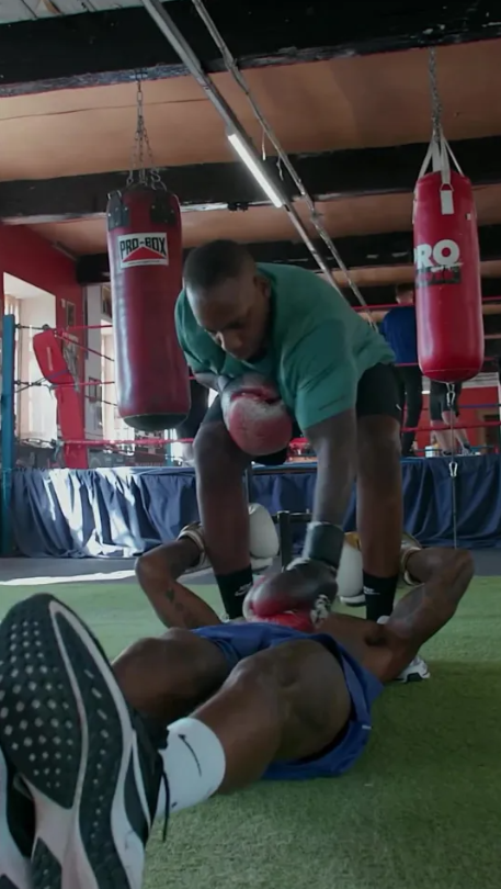 CĐV MU phấn khích với Marcus Rashford 3 CĐV MU phấn khích với Marcus Rashford 3