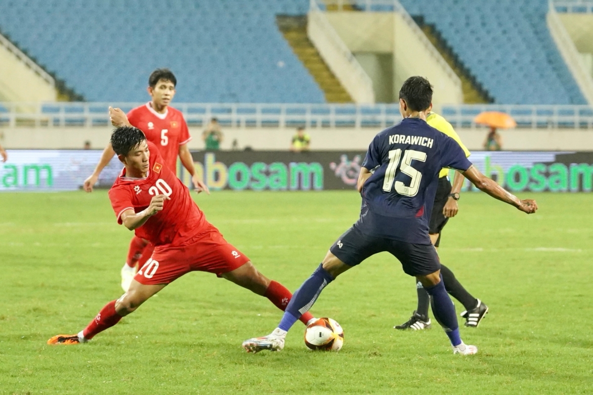 Nỗ lực bất thành của ĐT Việt Nam trong trận đại chiến với Thái Lan 5 Nỗ lực bất thành của ĐT Việt Nam trong trận đại chiến với Thái Lan 5