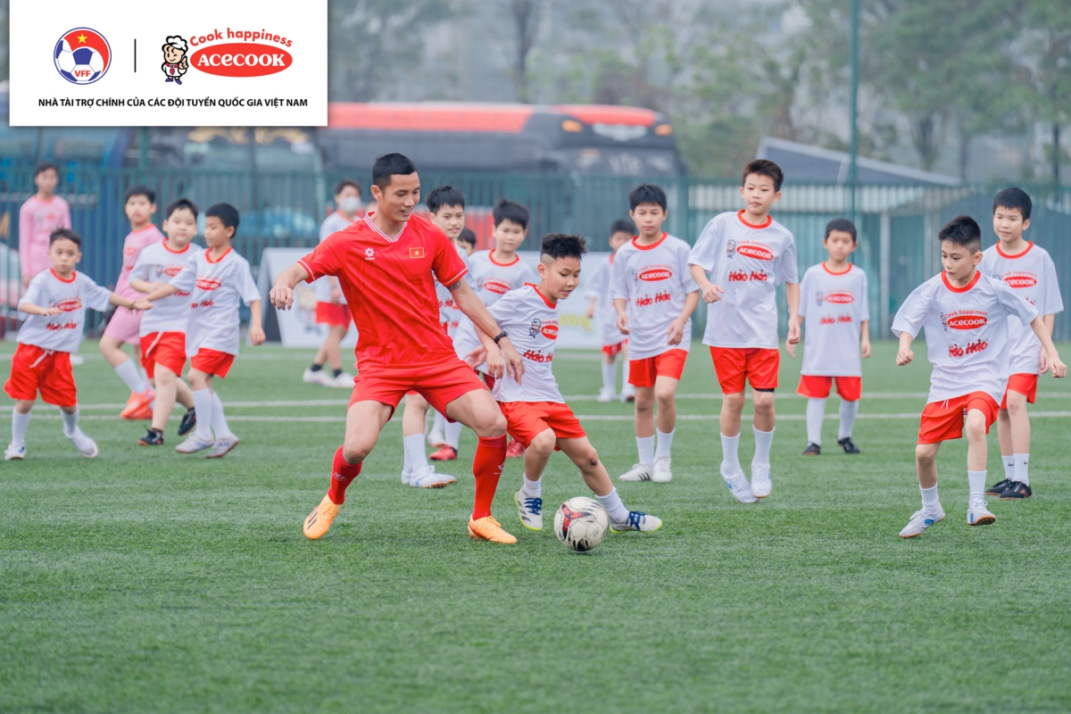 Phát triển bóng đá Việt Nam toàn diện cần sự chung tay của cả hệ thống 2 Phát triển bóng đá Việt Nam toàn diện cần sự chung tay của cả hệ thống 2