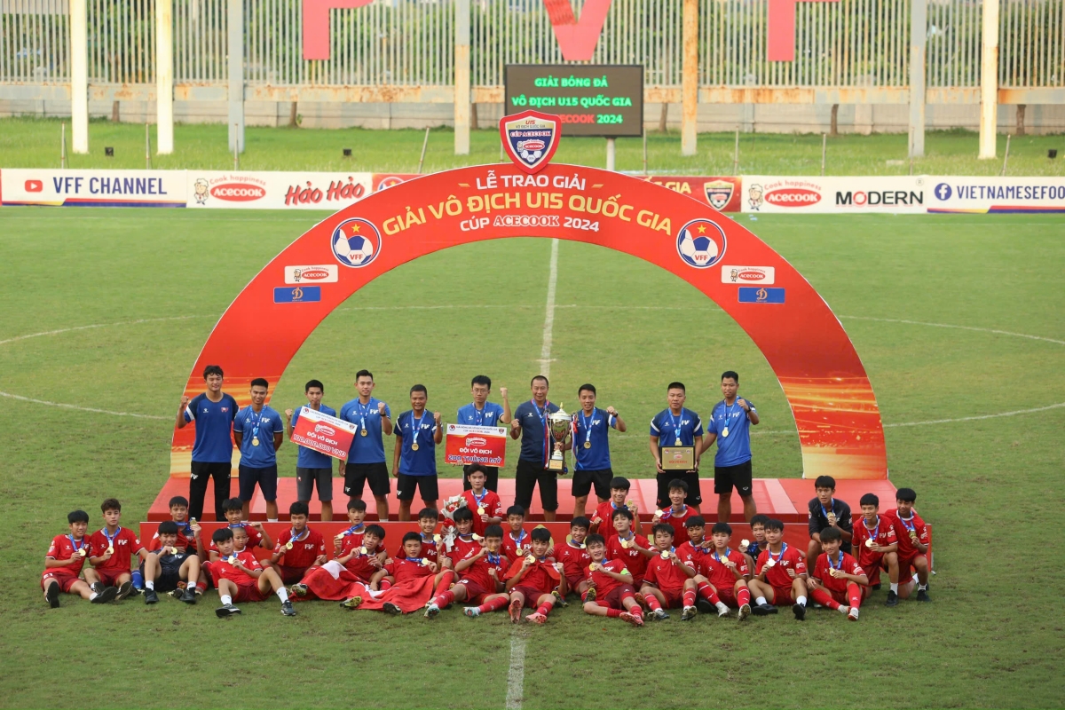 Phát triển bóng đá Việt Nam toàn diện cần sự chung tay của cả hệ thống 1 Phát triển bóng đá Việt Nam toàn diện cần sự chung tay của cả hệ thống 1