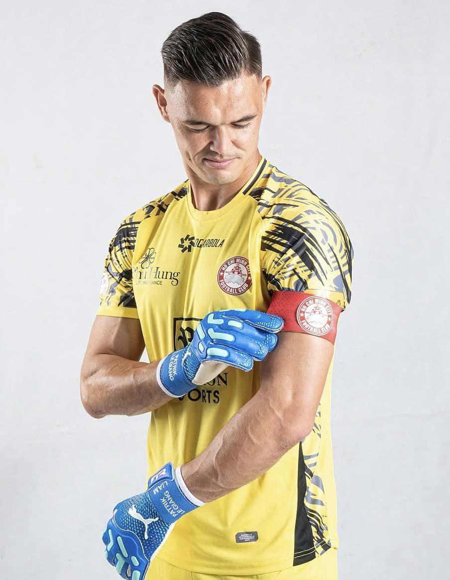 Patrik Lê Giang nhận băng thủ quân tại CLB TP Patrik Le Giang nhan bang thu quan tai CLB TP