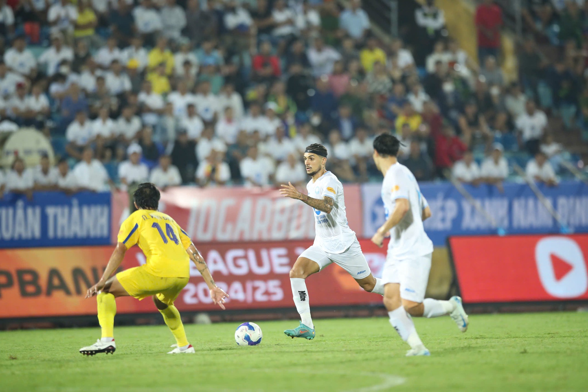 HLV Vũ Hồng Việt nói gì về màn trình diễn của Nguyễn Xuân Son 1 HLV Vũ Hồng Việt nói gì về màn trình diễn của Nguyễn Xuân Son 1