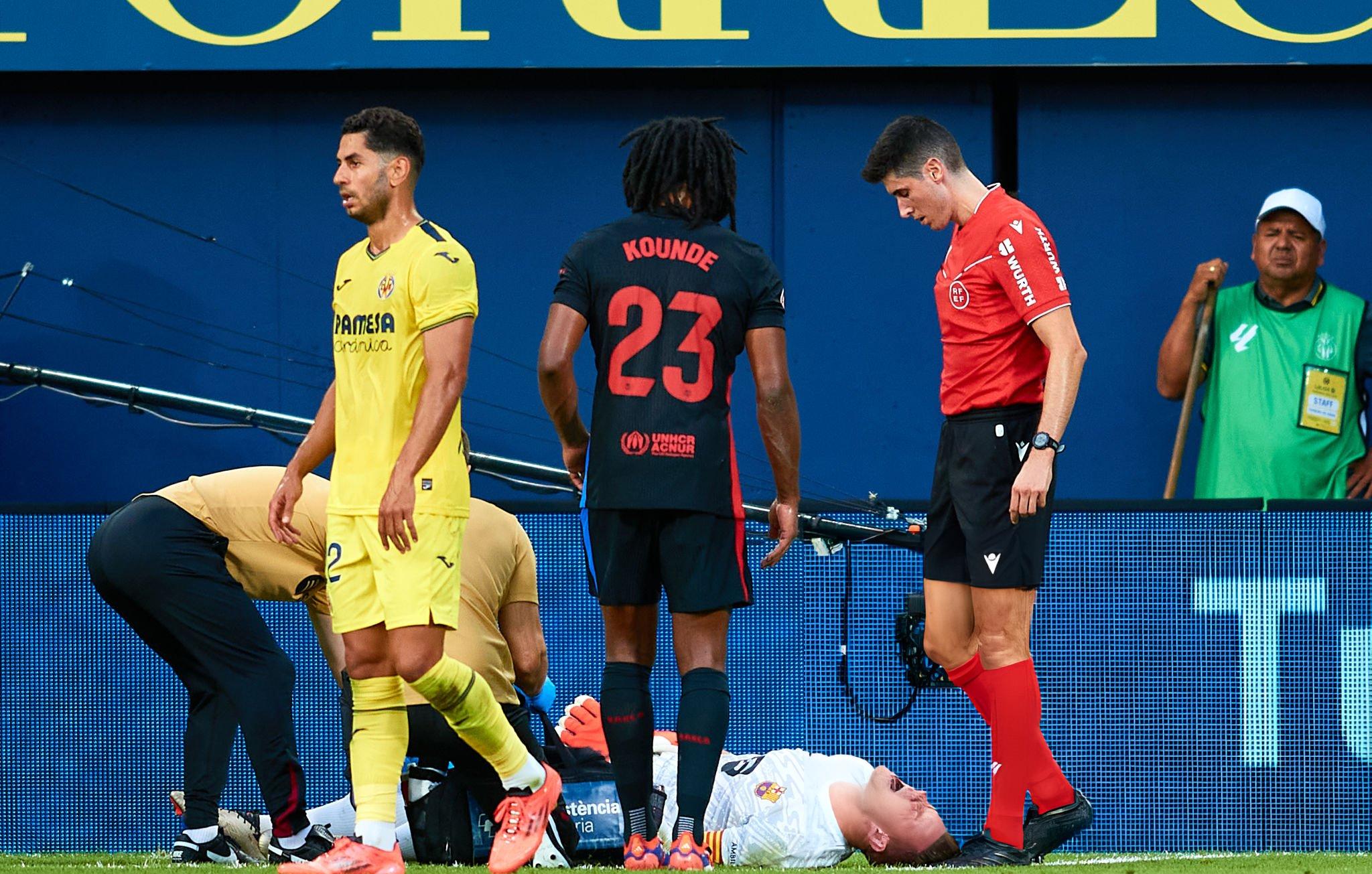Sự đen đủi của Marc-Andre Ter Stegen là khởi đầu mới cho Wojciech Szczesny 3