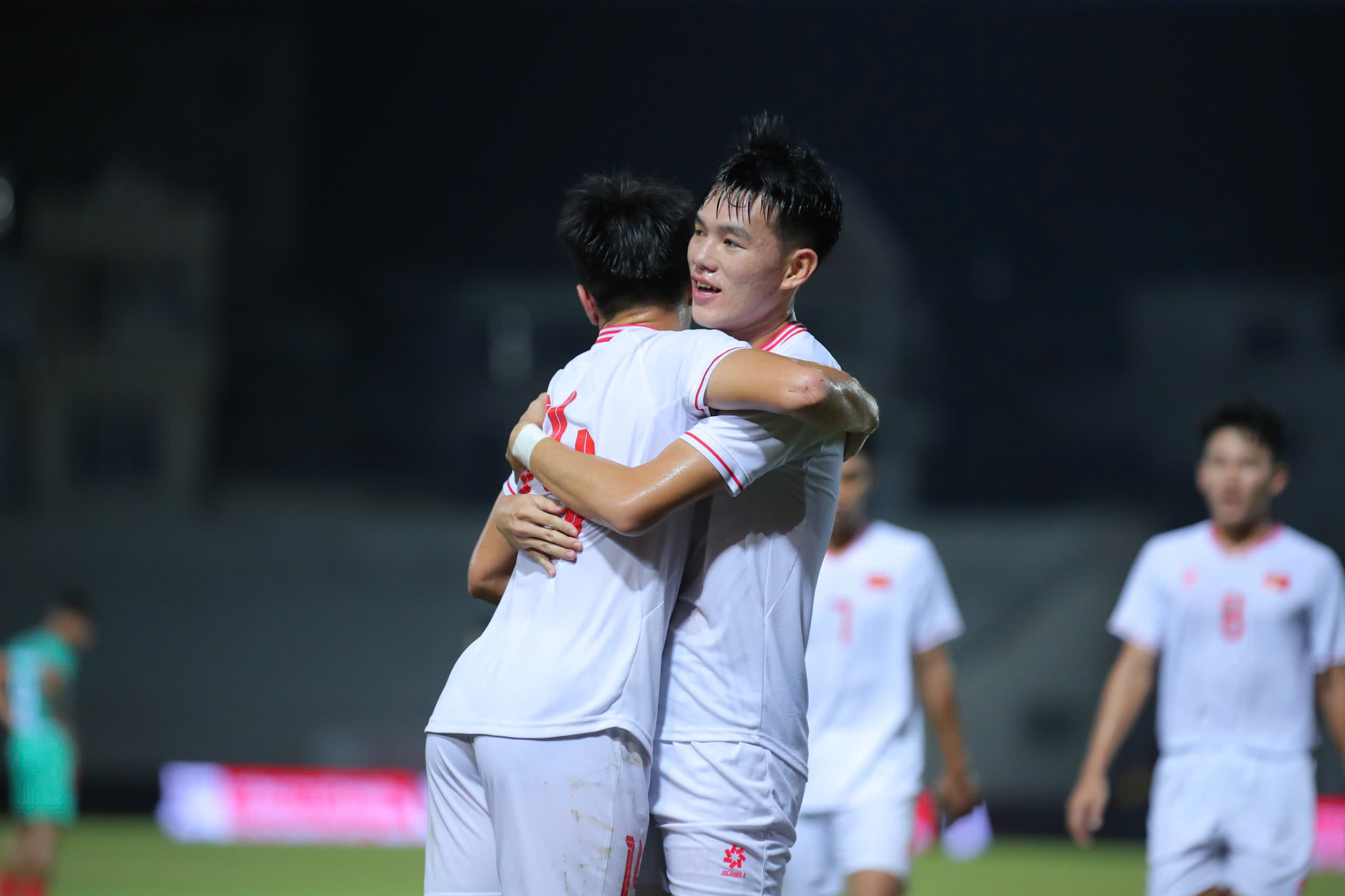Giải mã U20 Bangladesh, HLV Hứa Hiền Vinh chỉ ra điểm cải thiện của U20 Việt Nam 1 Giải mã U20 Bangladesh, HLV Hứa Hiền Vinh chỉ ra điểm cải thiện của U20 Việt Nam 1