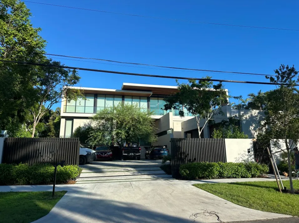 Chiêm ngưỡng biệt thự 60 triệu bảng mà vợ chồng David Beckham mới tậu 2 Chiêm ngưỡng biệt thự 60 triệu bảng mà vợ chồng David Beckham mới tậu 2