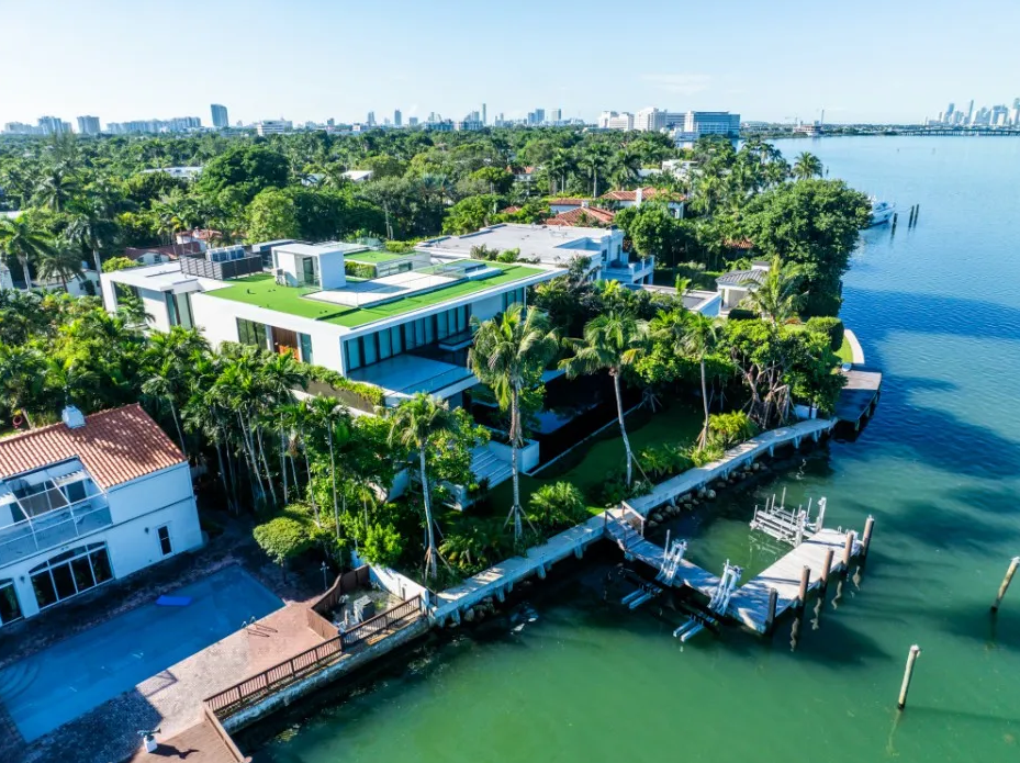 Chiêm ngưỡng biệt thự 60 triệu bảng mà vợ chồng David Beckham mới tậu 1 Chiêm ngưỡng biệt thự 60 triệu bảng mà vợ chồng David Beckham mới tậu 1