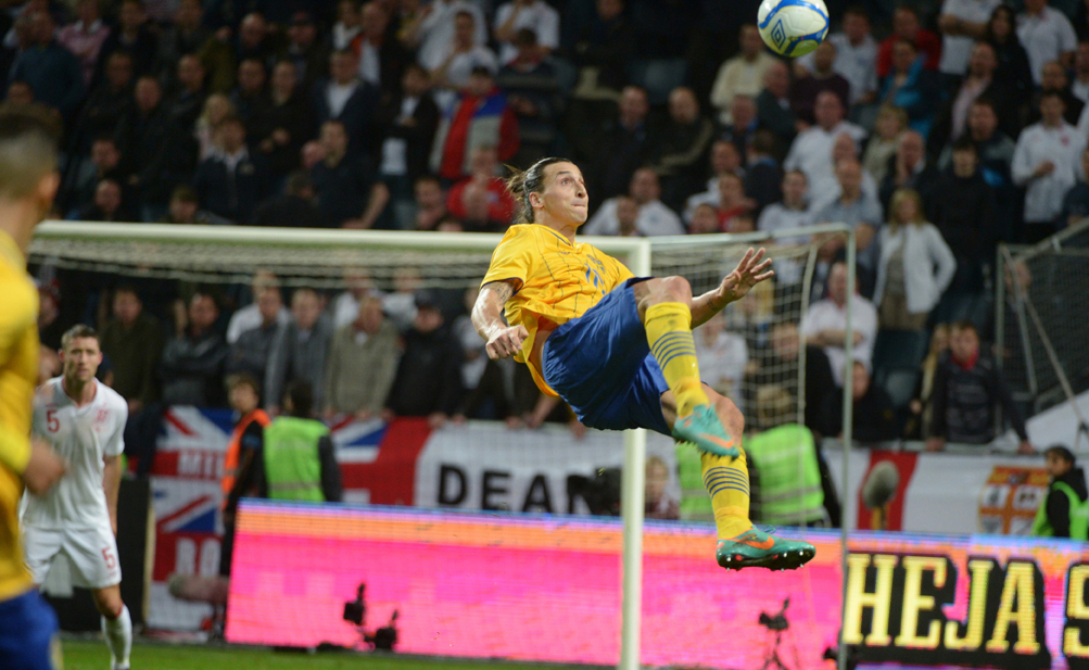 Ngày Ibrahimovic biến nước Anh trở thành trò cười 4