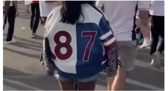 Vợ của Gabriel Magalhaes nổi tiếng vì chiếc áo khoác da tuyệt đẹp 2 Vợ của Gabriel Magalhaes nổi tiếng vì chiếc áo khoác da tuyệt đẹp 2