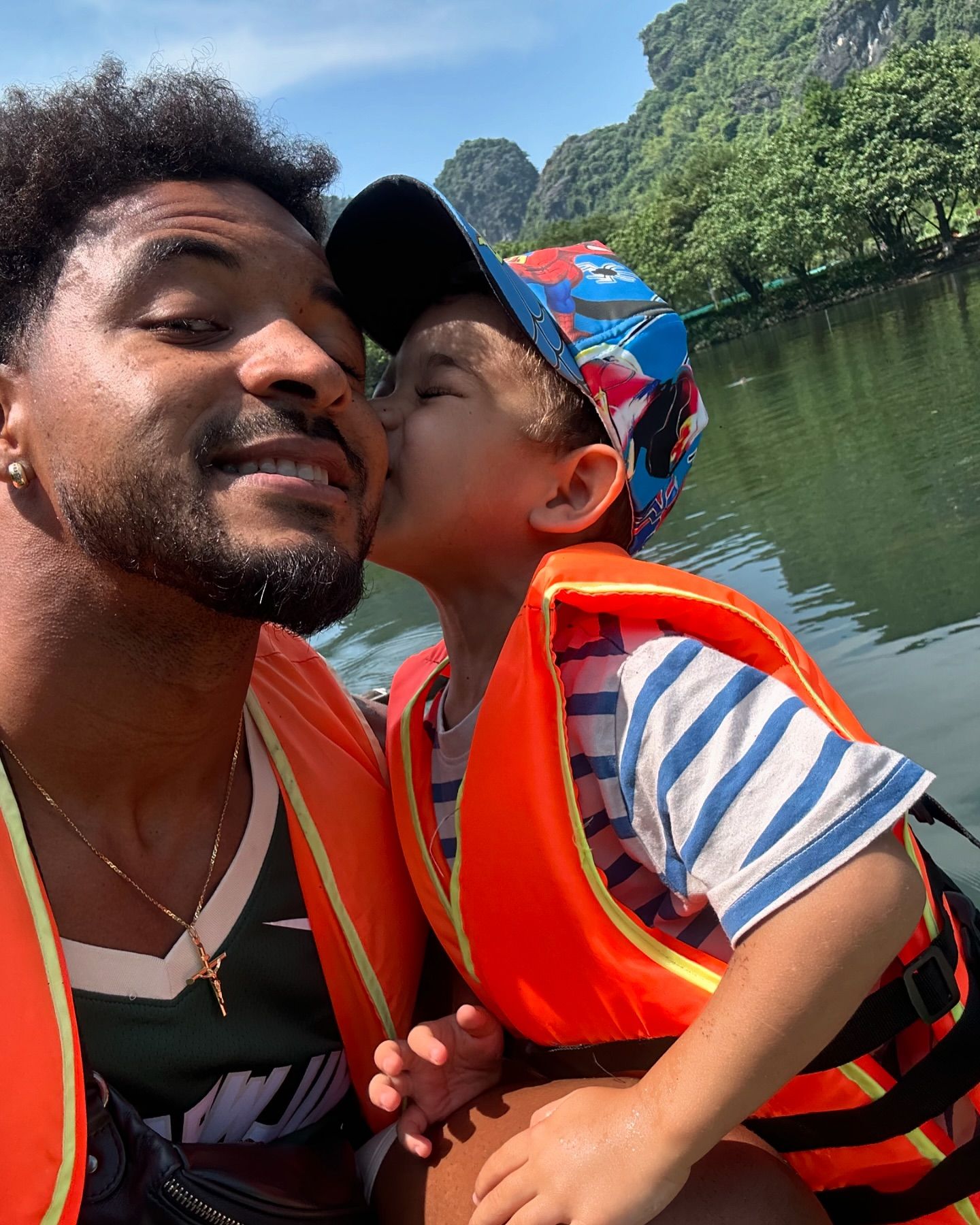 Rafaelson làm gì khi không được HLV Kim Sang Sik triệu tập 5