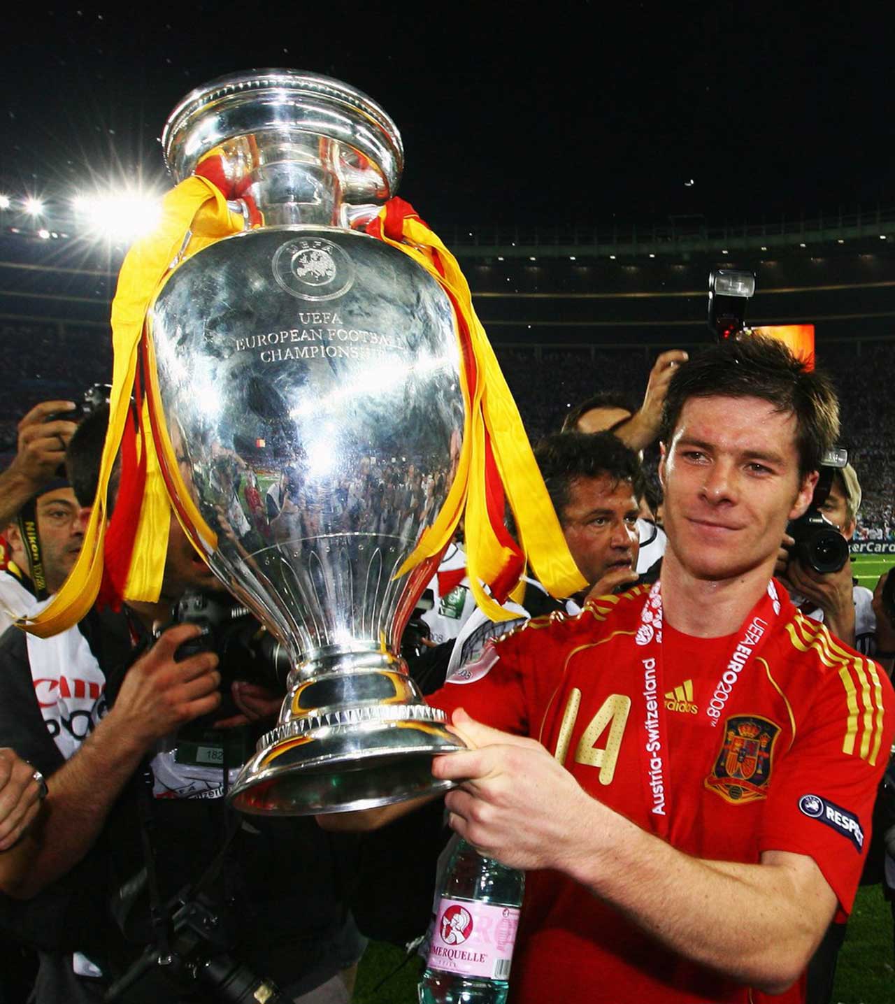 Hành trình tuyệt diệu của Xabi Alonso Từ tiền vệ đẳng cấp thế giới đến HLV trưởng CLB vĩ đại nhất Châu Âu 1