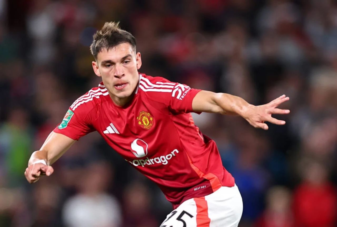 Manuel Ugarte tai Manchester United