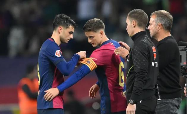 Điểm tin sáng 2110 Lewandowski cân bằng kỷ lục của huyền thoại Messi 2