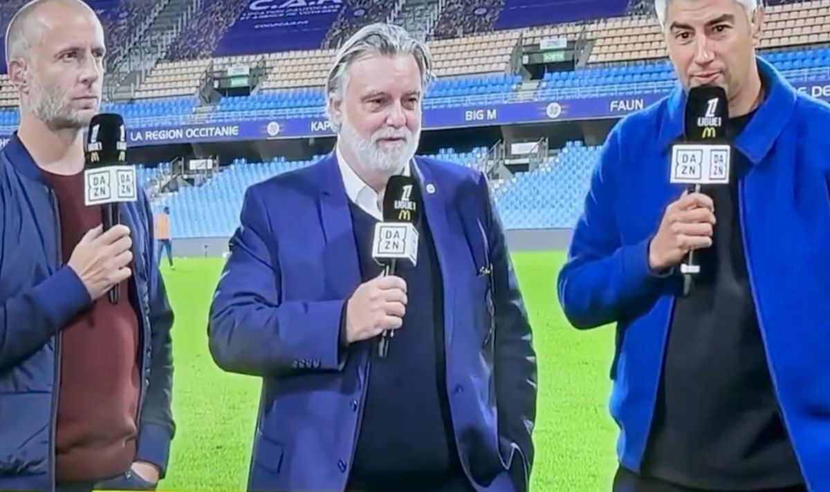 Laurent Nicollin tuyên bố sa thải Michel Der Zakarian trên truyền hình trực tiếp.(Ảnh: DAZN) Laurent Nicollin tuyen bo sa thai Michel Der Zakarian tren truyen hinh truc tiep.(anh: DAZN)