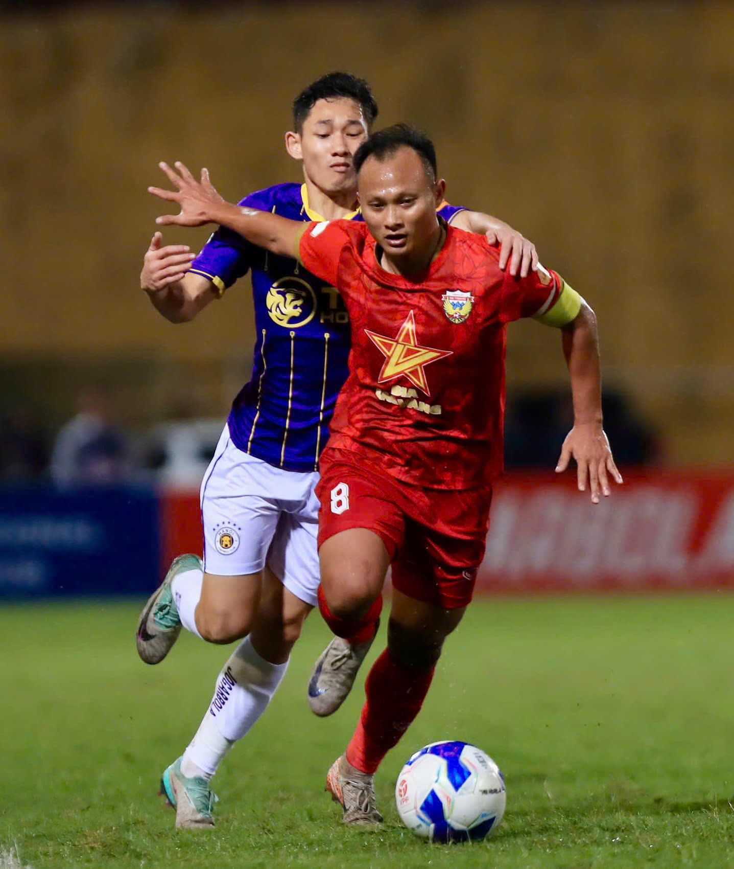 Trọng Hoàng được ngợi khen sau trận hòa trước Hà Nội 1