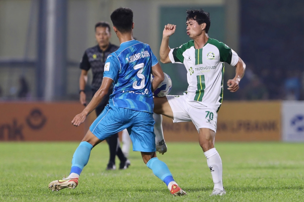 Công Phượng Hòa Bình vs Bình Phước Cong Phuong Hoa Binh vs Binh Phuoc