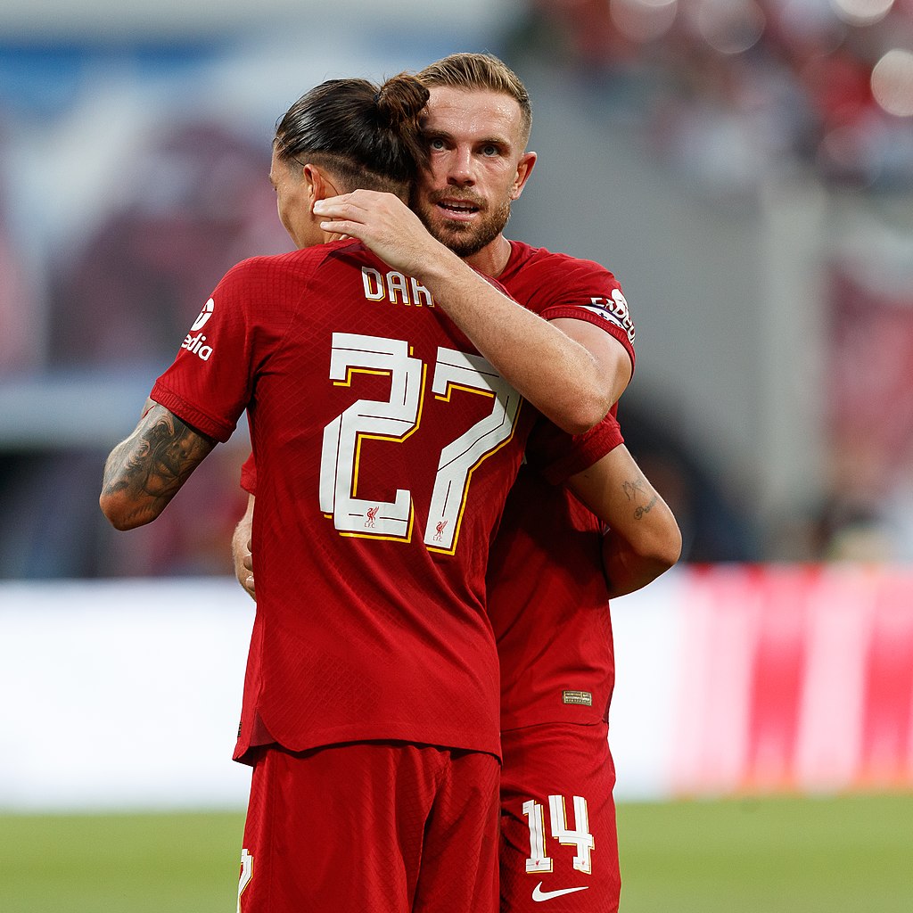 Tiểu sử của cầu thủ Darwin Nunez Bố thợ xây, mẹ bán sữa 3