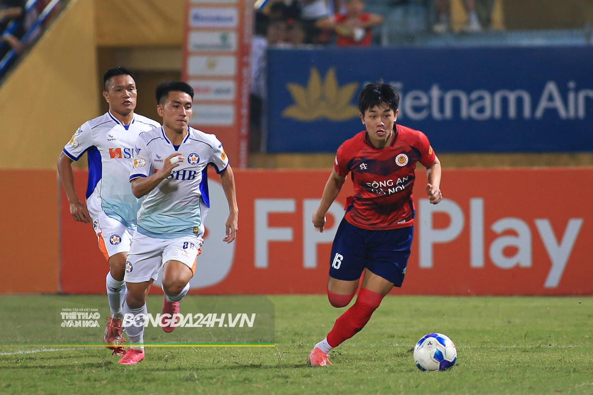 CLB Đà Nẵng nhận thưởng nóng từ bầu Hiển sau trận thua CAHN 1