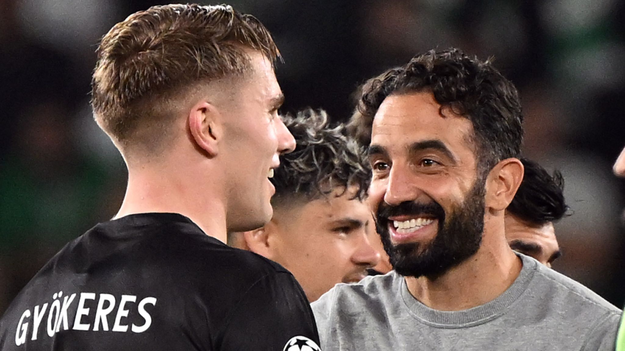 Vài ngày sau tuyên bố chê bai, Scholes quay xe ca ngợi Amorim 1