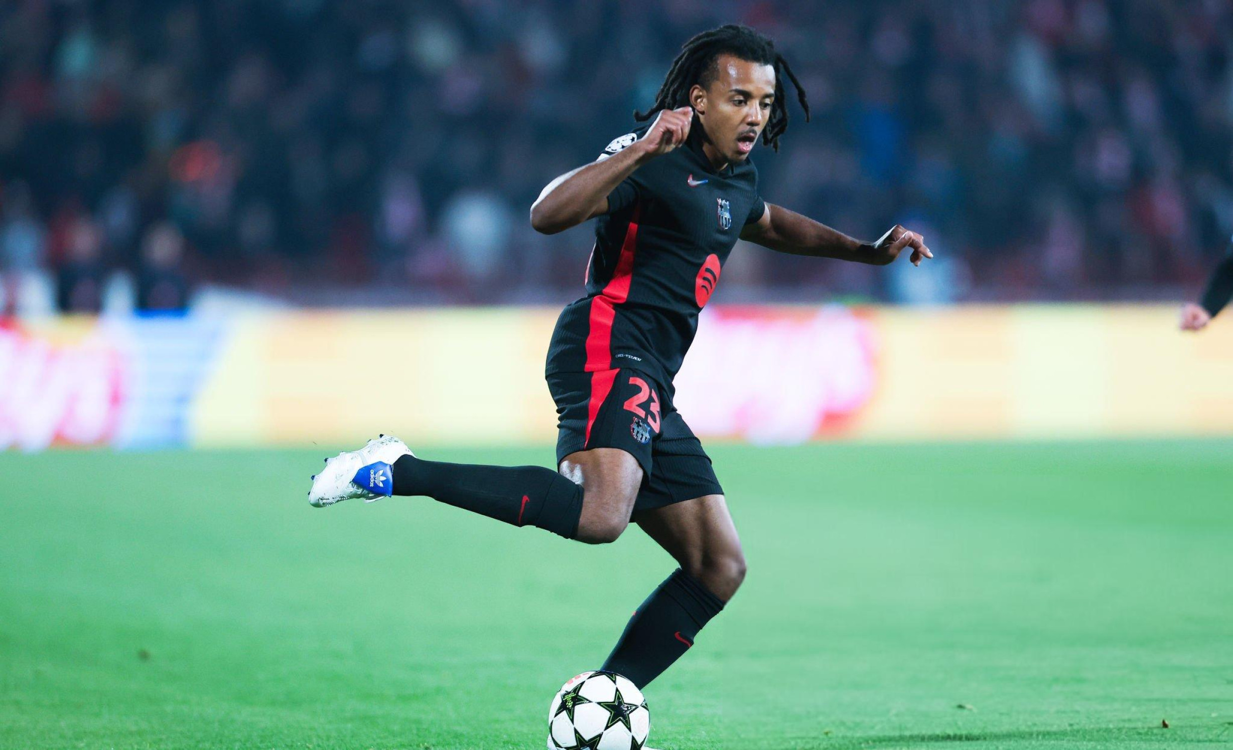 Jules Kounde Chẳng cần phải là số một để vươn tới giấc mơ 1