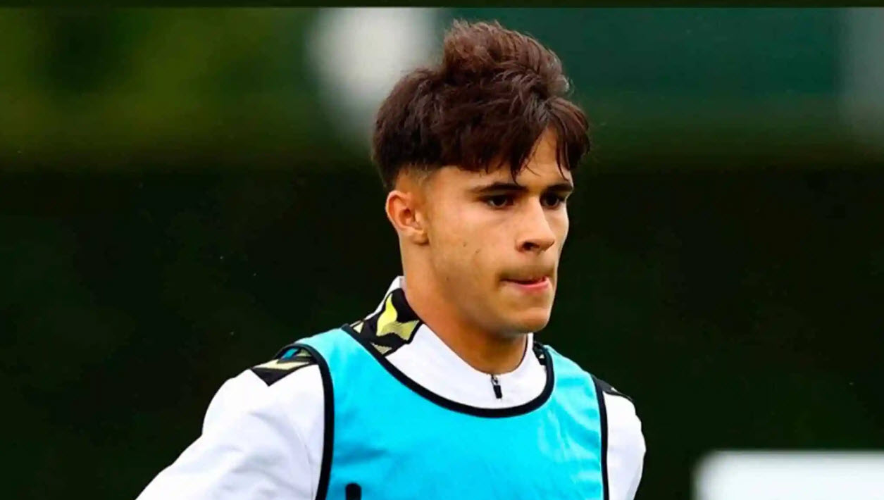 tieu-su-cau-thu-juan-larios-anh