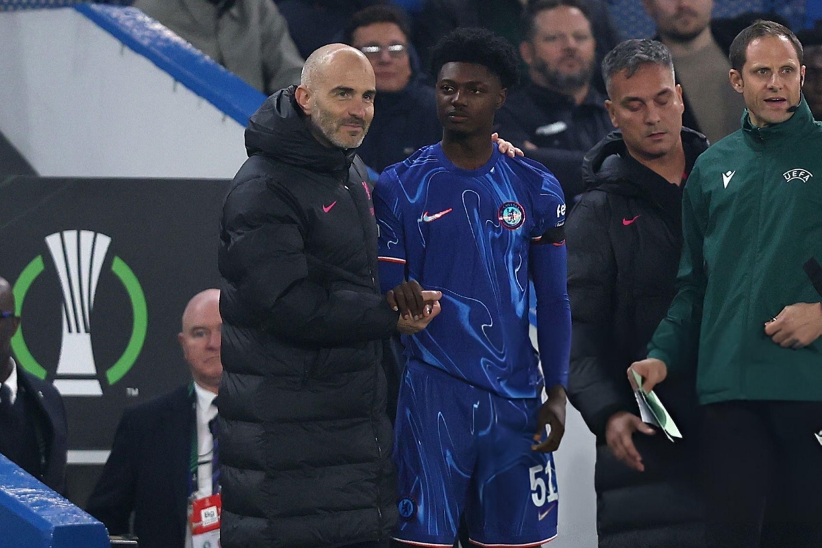 HLV Enzo Maresca trao cơ hội cho nhiều cầu thủ trẻ tại Conference League HLV Enzo Maresca trao co hoi cho nhieu cau thu tre tai Conference League