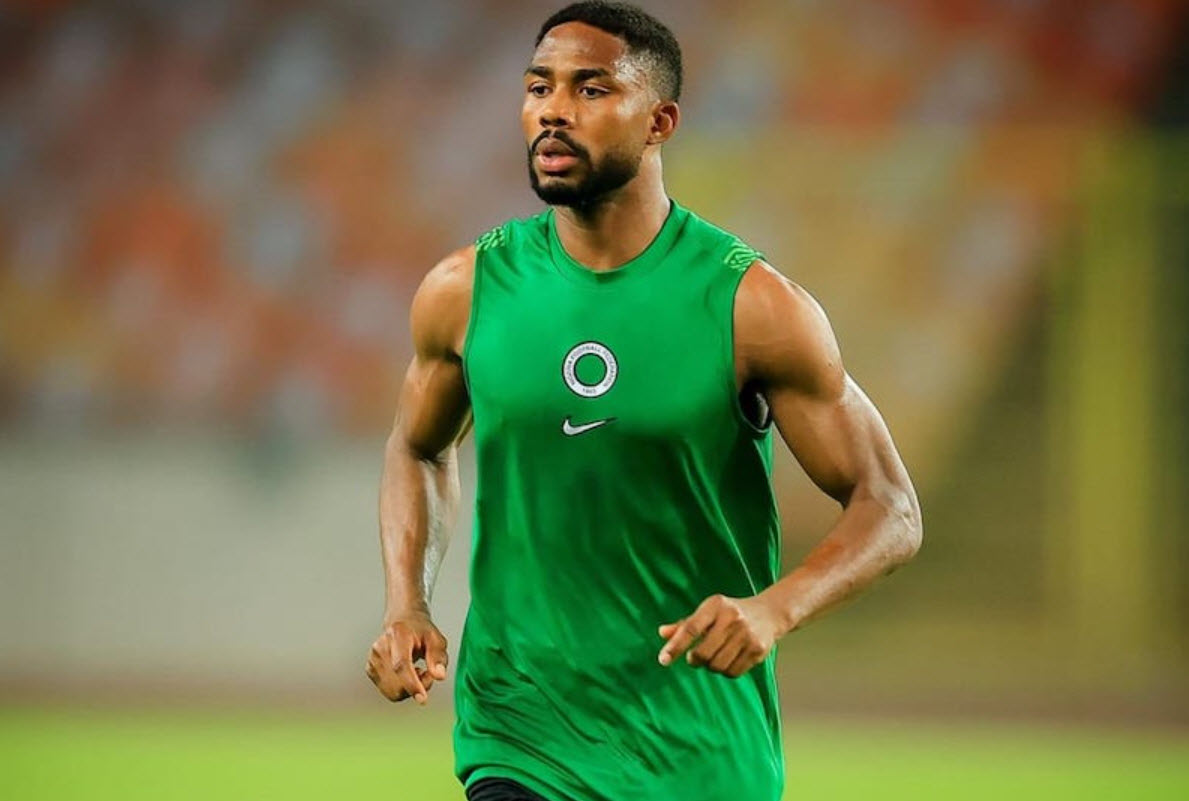 tieu-su-cau-thu-emmanuel-dennis-anh