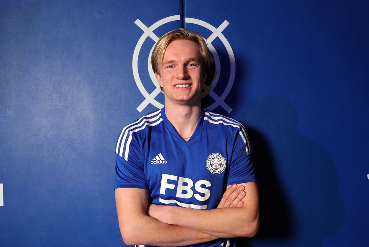 tieu-su-cau-thu-victor-kristiansen