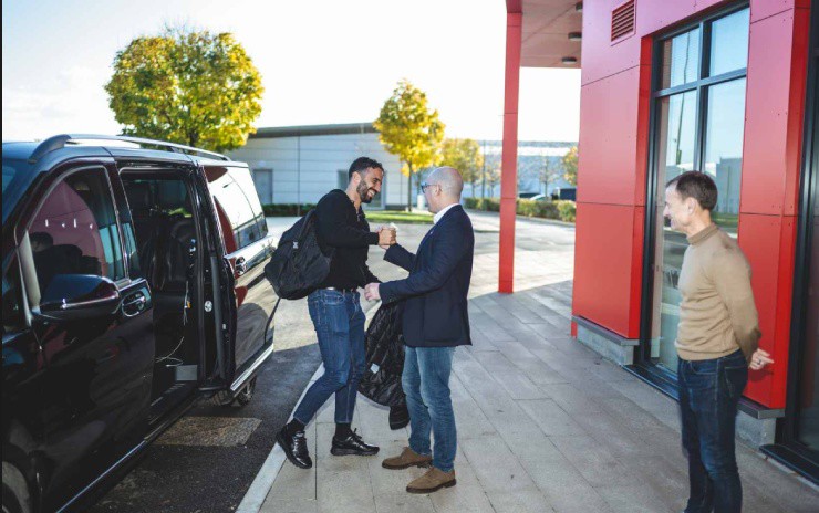 Ruben Amorim ôm Kobbie Mainoo, rạng rỡ với Luke Shaw và Mason Mount 1 Ruben Amorim ôm Kobbie Mainoo, rạng rỡ với Luke Shaw và Mason Mount 1