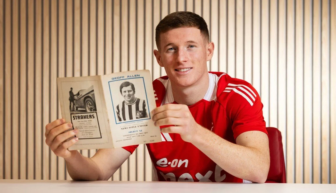 tieu-su-cau-thu-elliot-anderson-anh