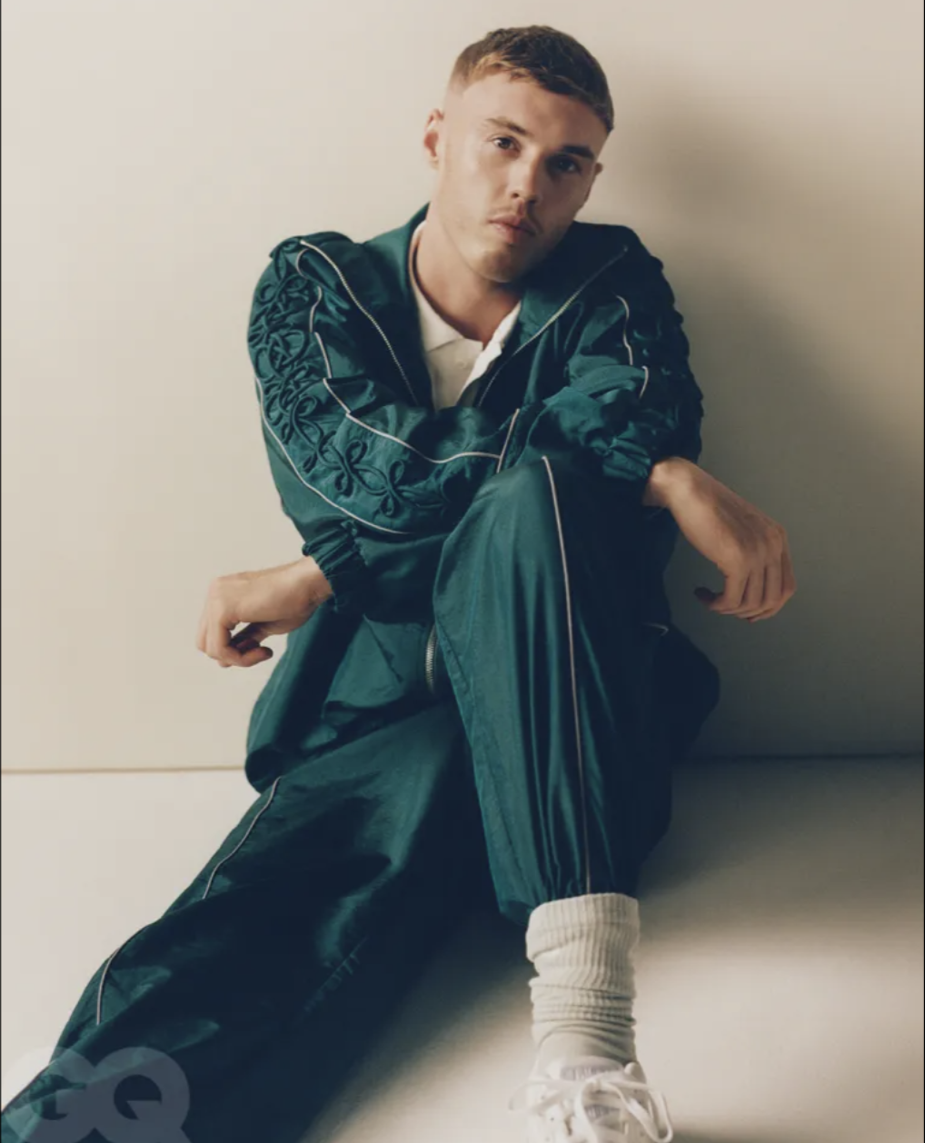 Palmer và Mainoo xuất hiện thân thiết trên bìa tạp chí 4