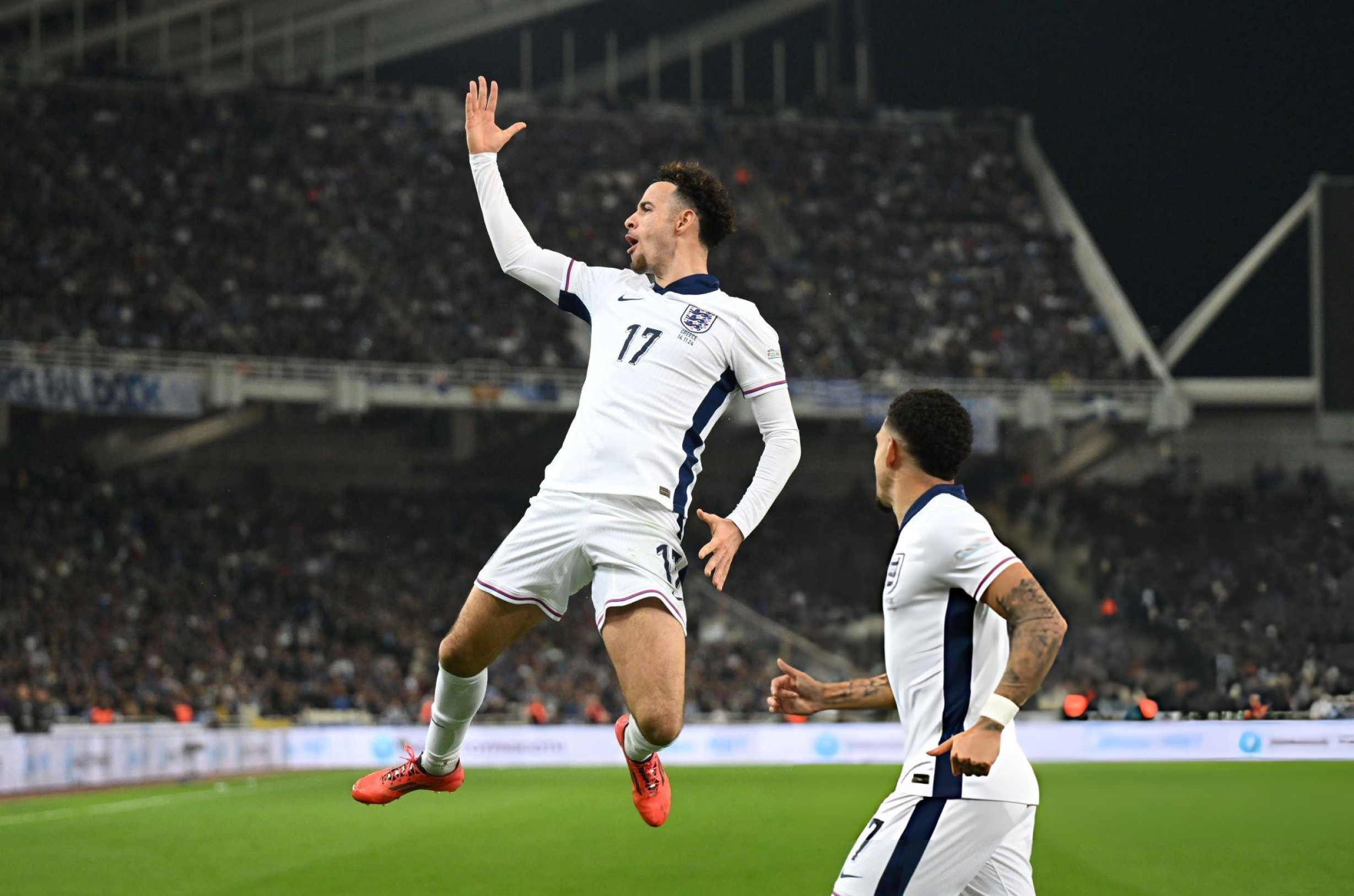 Ngày ra mắt rực rỡ của Curtis Jones tại ĐT Anh 2